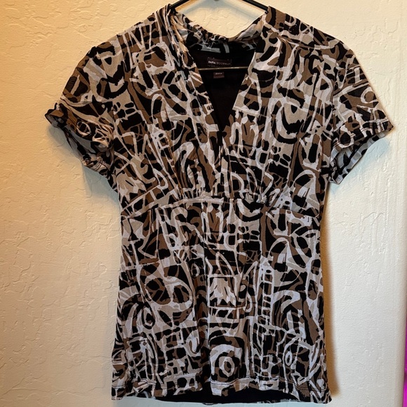 Dana Buchman Tops - Stylish Black and White Abstract Women's Blouse / R9